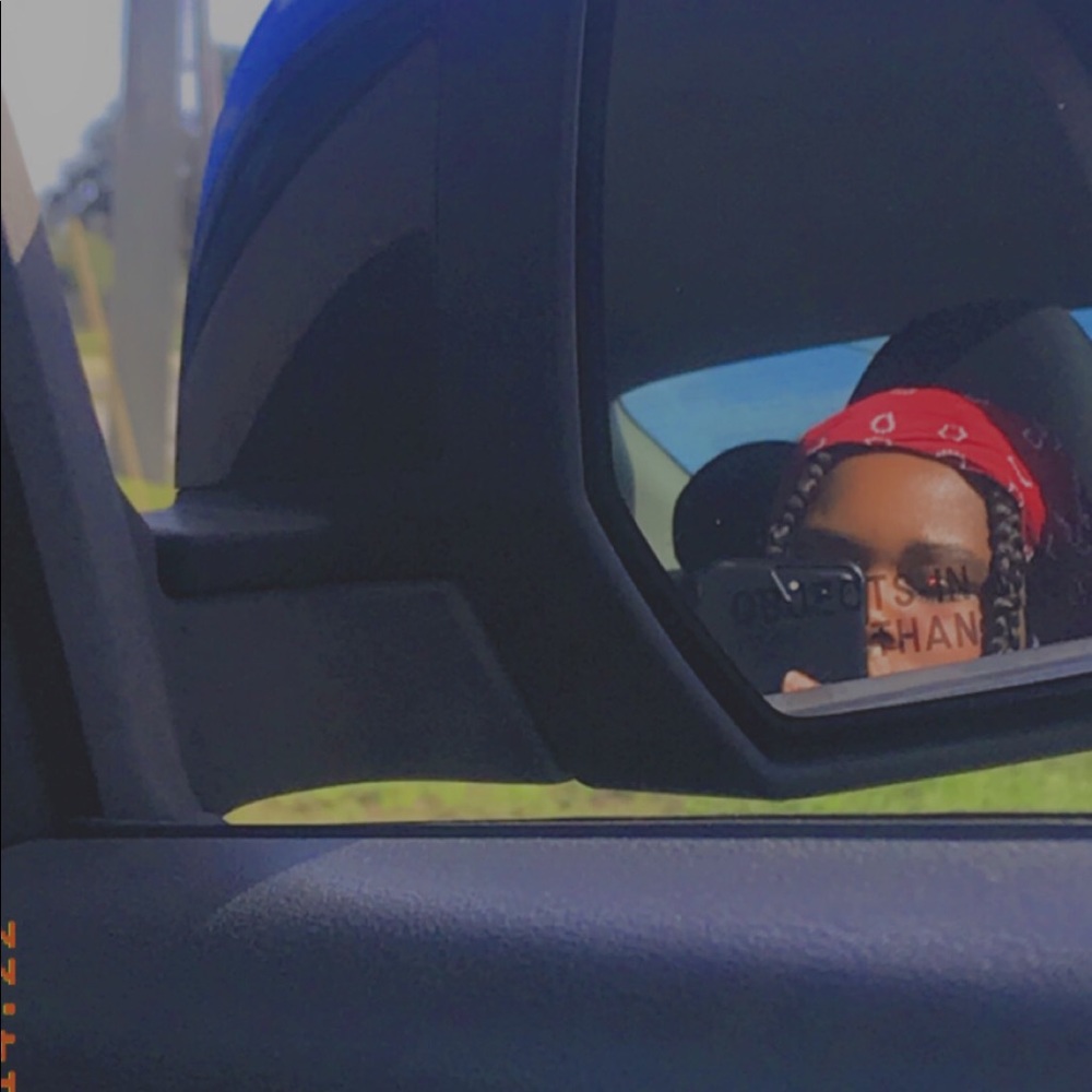 Meet your Posher, Jennifer